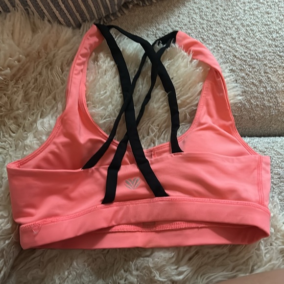 Cute sports bra from Forever 21 - Picture 2 of 2